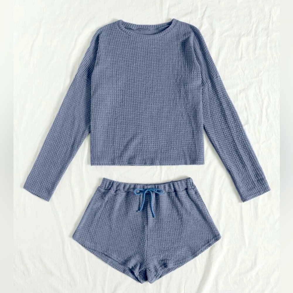 SHEIN waffle knit top & shorts lounge set
never warn